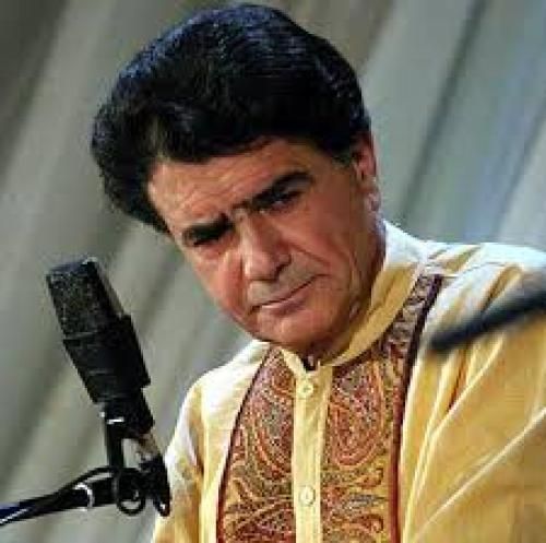 محمدرضا شجریان این لب و جام پی گردش می ساخته اند
