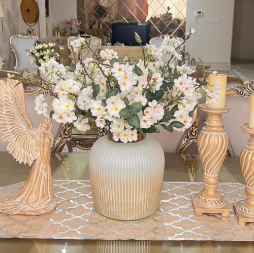  گاهی مسجد گاهی میخونه میری گاهی کعبه گاهی بت خونه