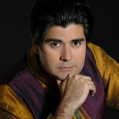 سالار عقیلی هر ذره که در هوا و در هامون است