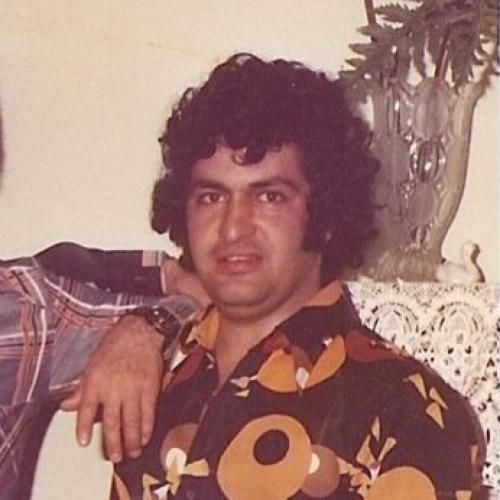 احمد معینی موهاتو شونه نکن