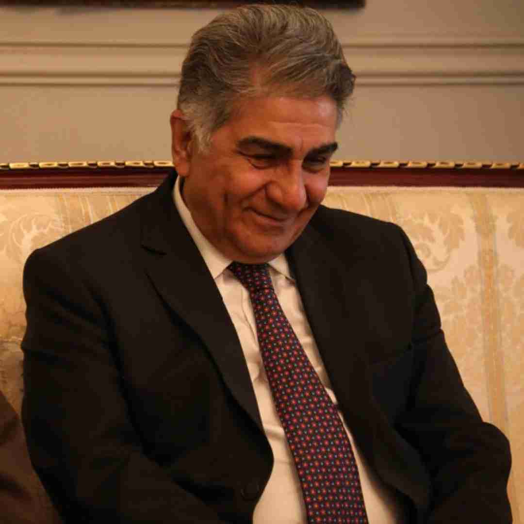 قاسم رفعتی چو یقین صید تو گردد بدران تیر و کمان را