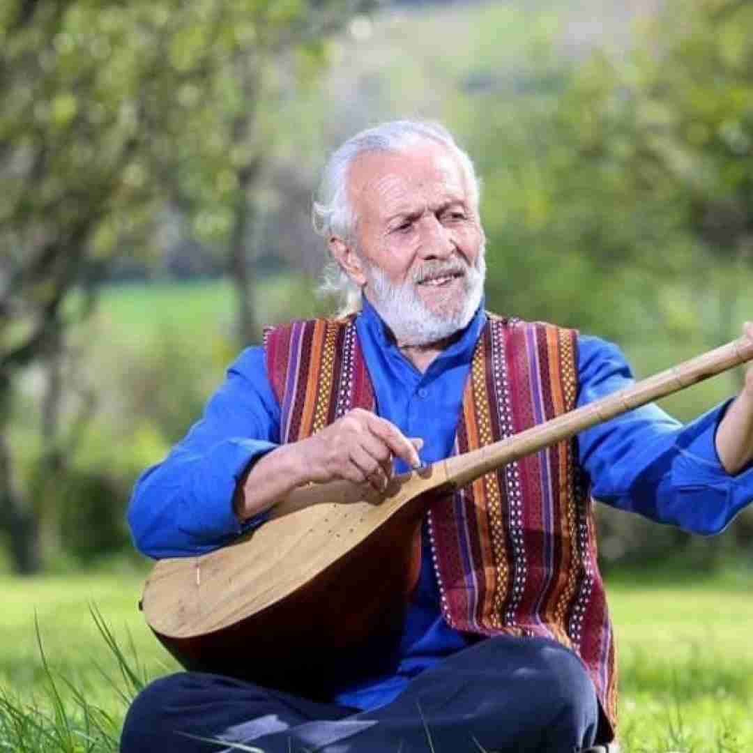 محمدرضا اسحاقی گرجی به وقت ربنایش چگونه مست میکنی