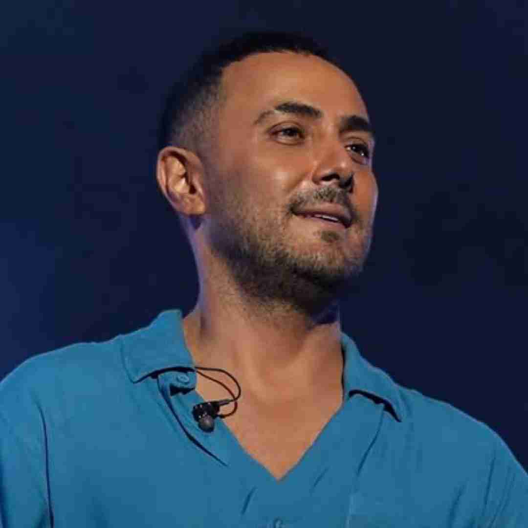 ناصر زینلی با صدای ابی همسفر