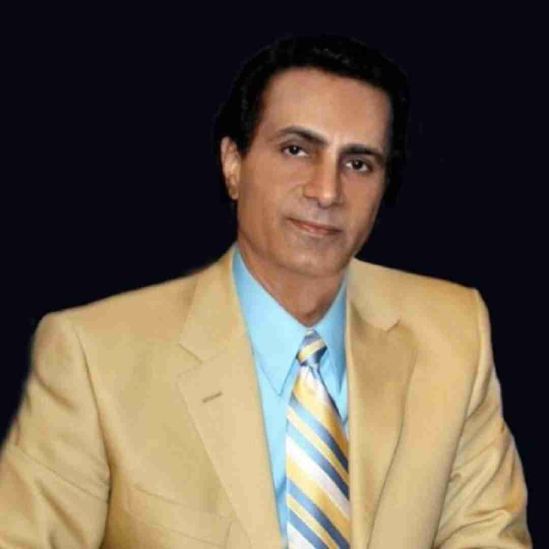 احمد آزاد دو رنگی