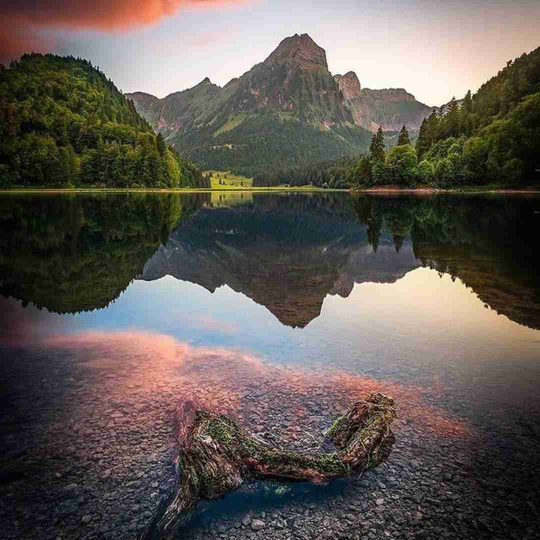  عشق تویی دوست تویی همه چیه من