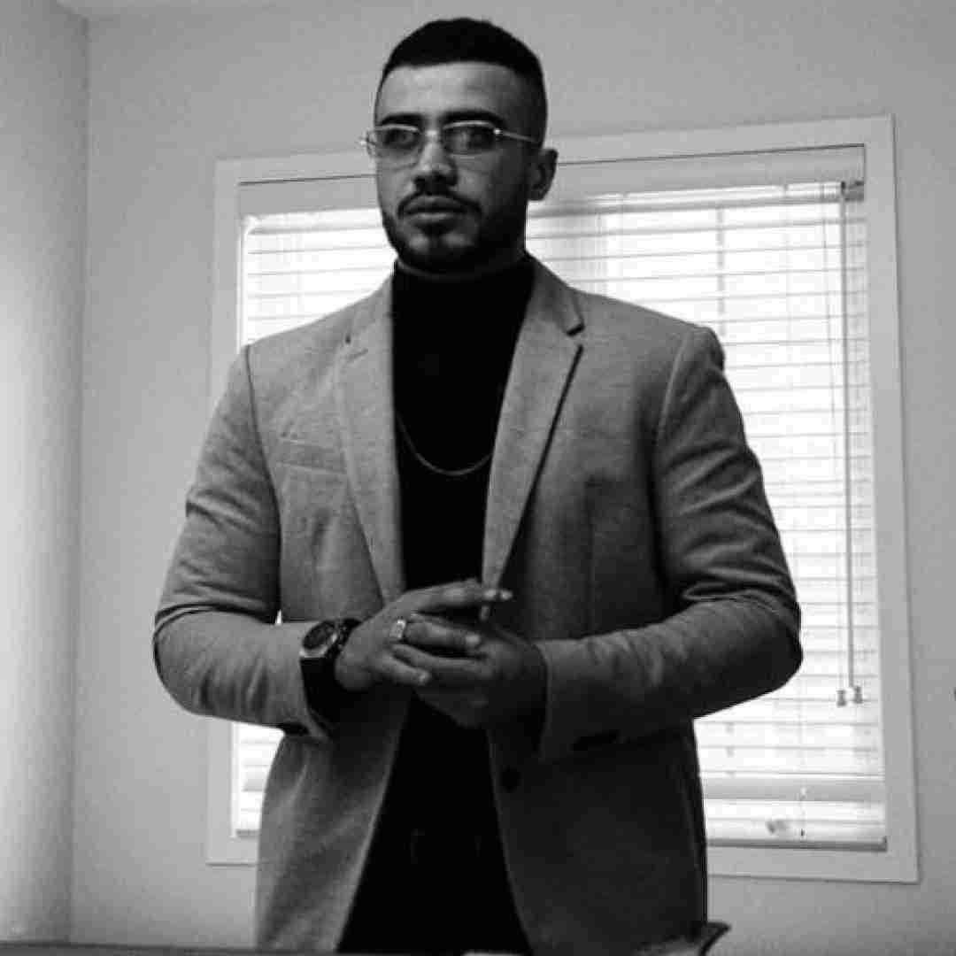 علی ازا ندیدم هنوز مثلش شدم عاشق چشمش