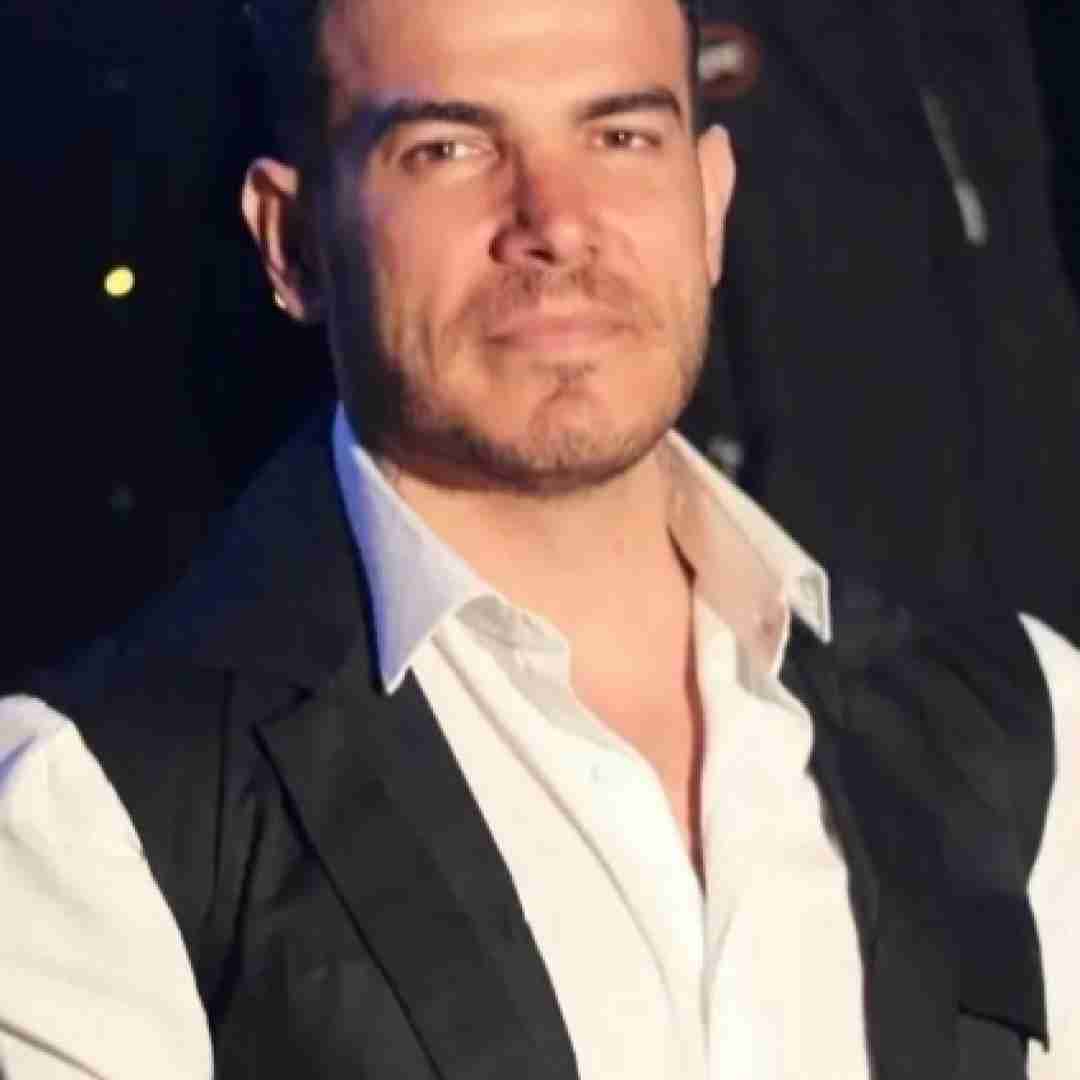 فرهاد فرهادی بوتا بکیمن دو سر یه بالشت