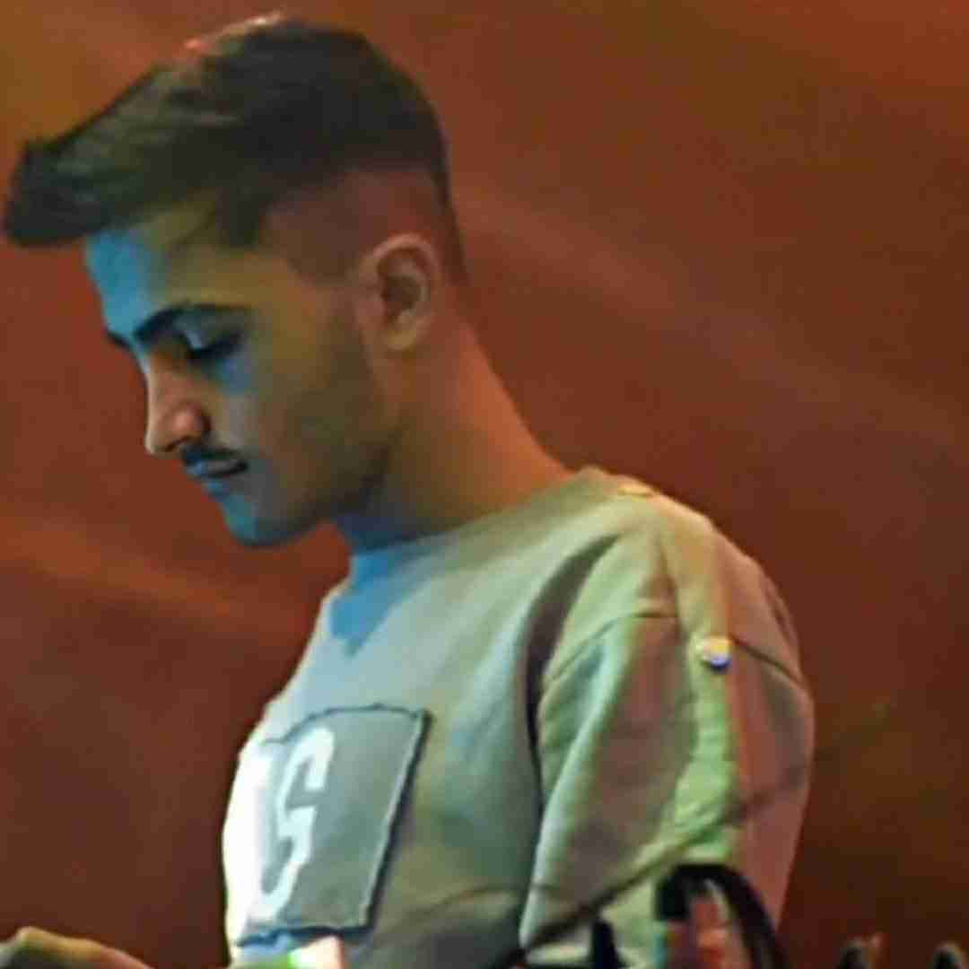 مهدی مولاد اقره که غرق تونم ماهی غرق دریا نیه