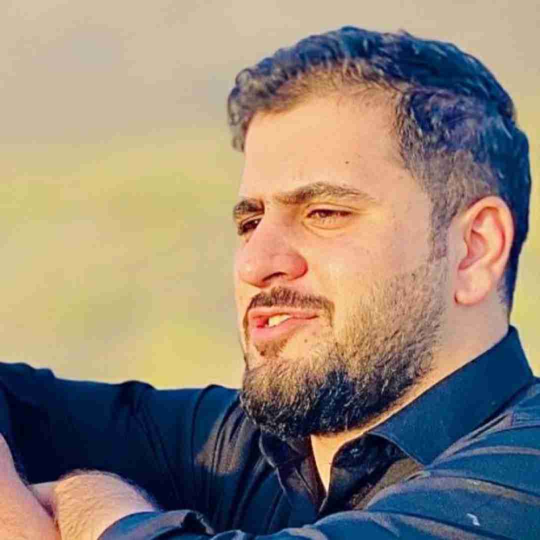 علی حق پناه صدات شیرینه مثل قندک