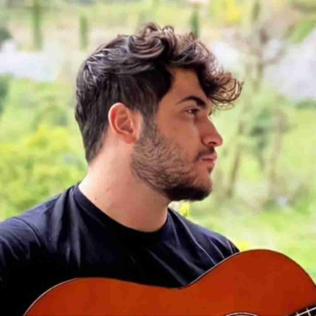 عرشیاس باشه اصلا حق با تو هر دفعه که دعوا شد