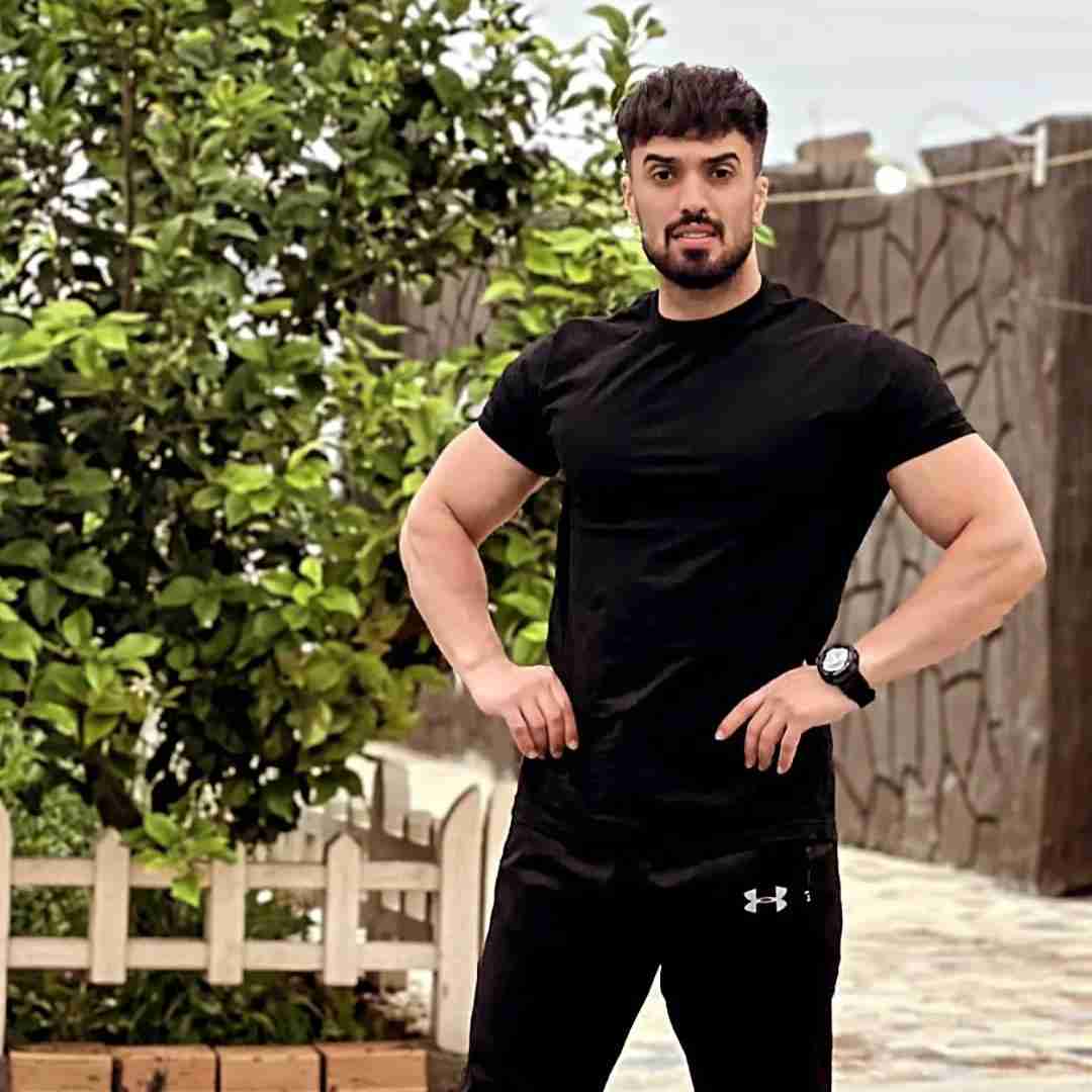 علی رستمیان چقد گفتم بهت این رابطه از بیخ غلطه