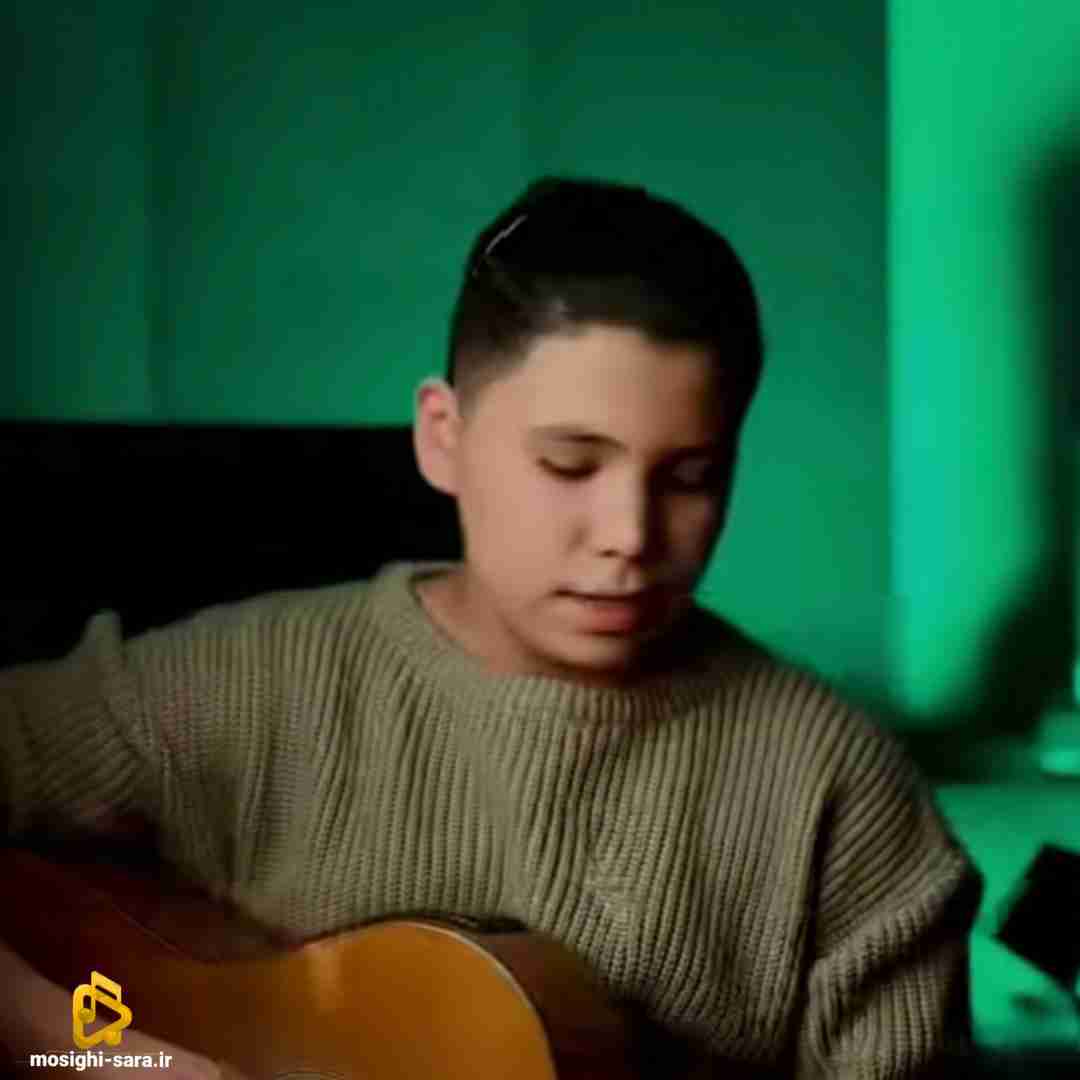مرتضی وکیلی سرت گرمه الان دورتن همه یه روز که دیره