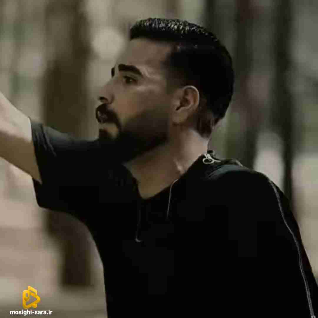 مجید حاتمی رفت ندید که پشتش افتاده بودم