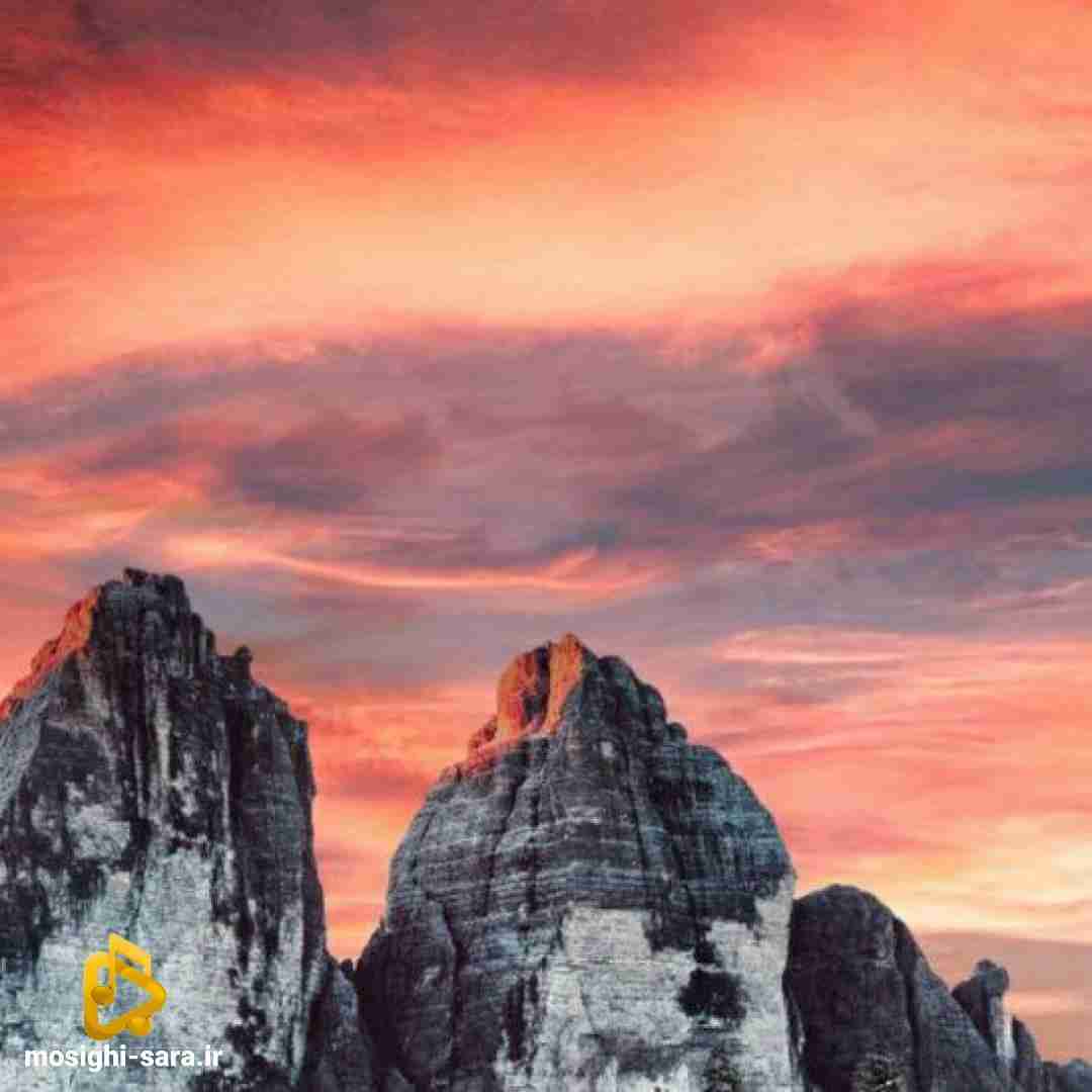  تکست نمیدم بگم دلم تنگه چون میدونم چیه