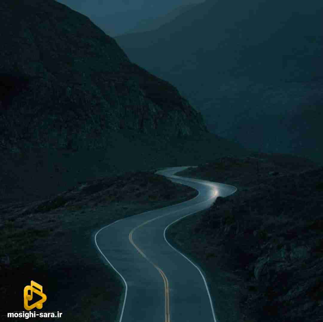  پیدا کنم کجا بگو شبیه تو به هر دری بگی زدم