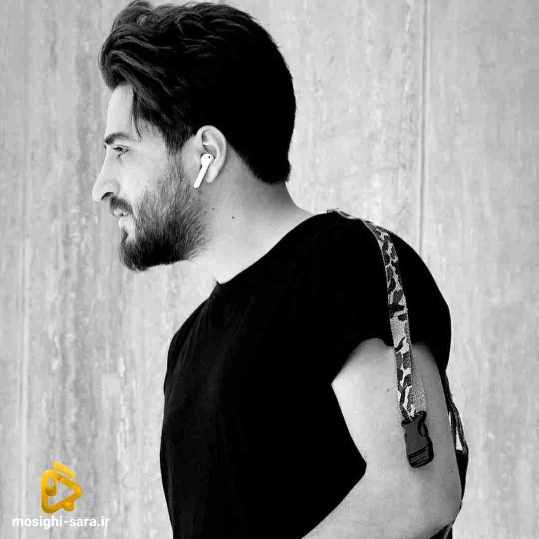 مجتبی دربیدی دوس دارم تاج طلا رو سر تو باشه