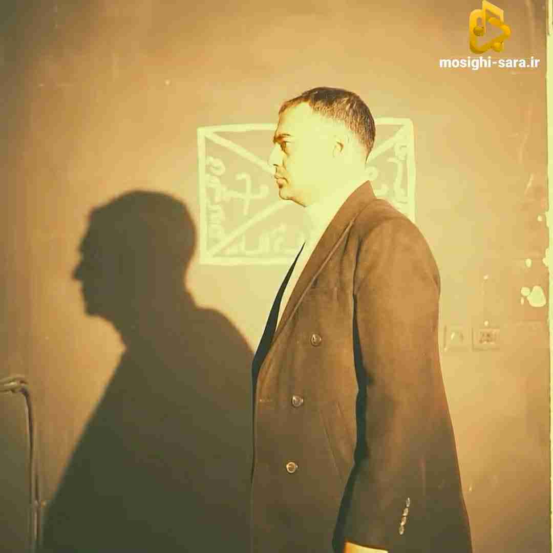روح الله کرمی سیگار