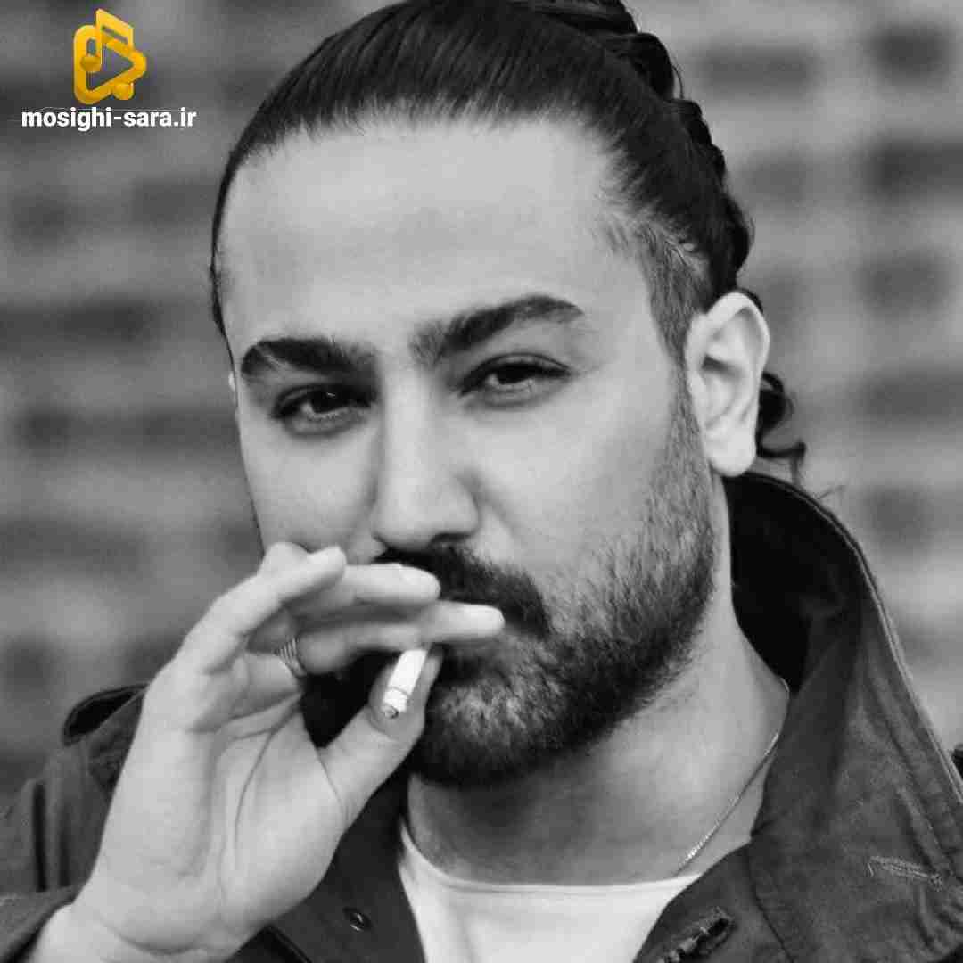علی عظیمی دریا کنار