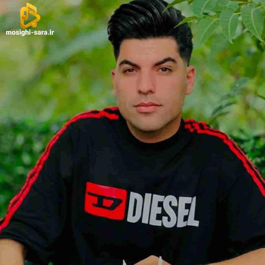 احسان آزادی شلوار پلنگی