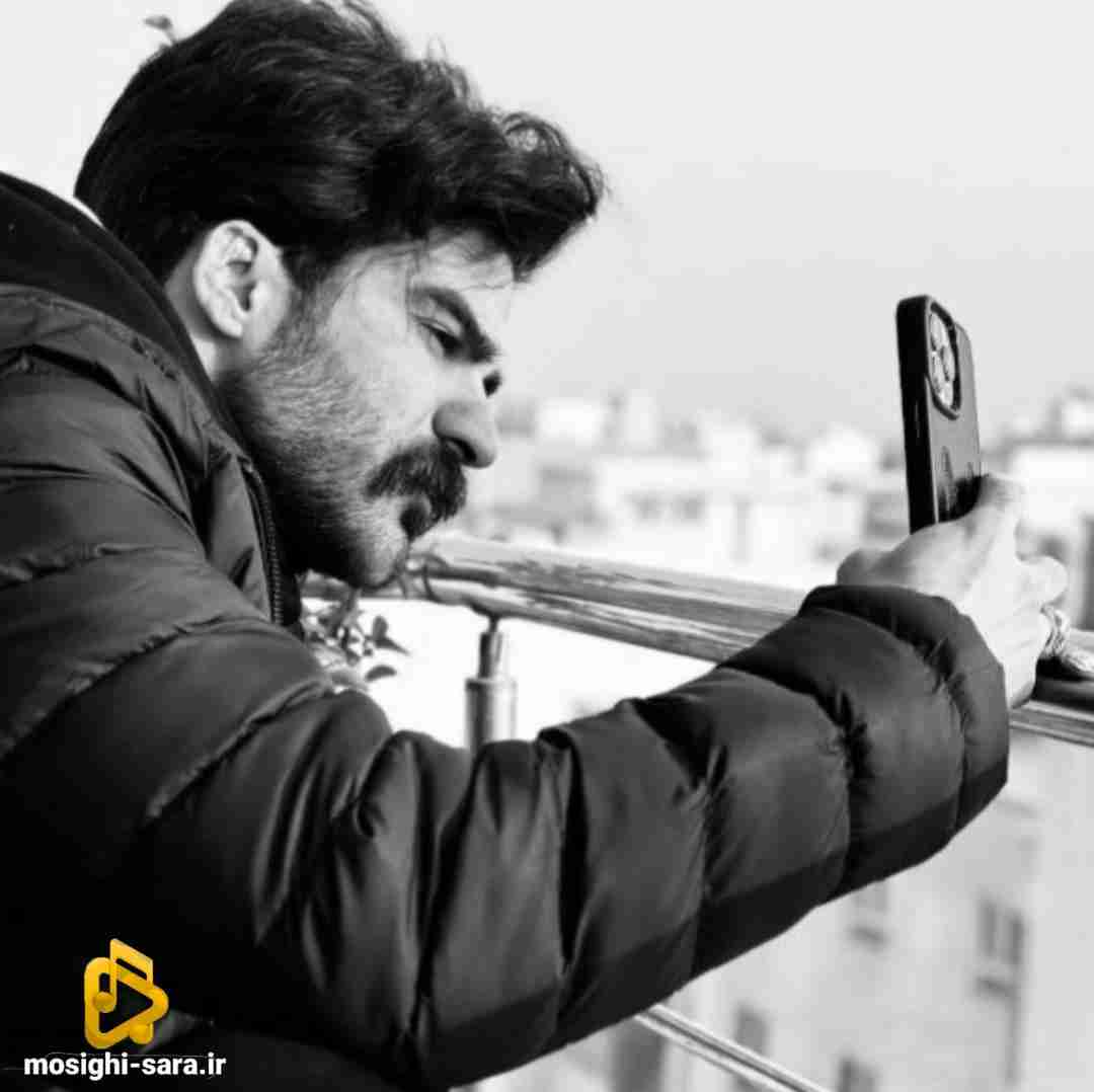 دانلود آهنگ عجب غروب دلگیری چیه پرنده اسیری از حمیدرضا بابایی