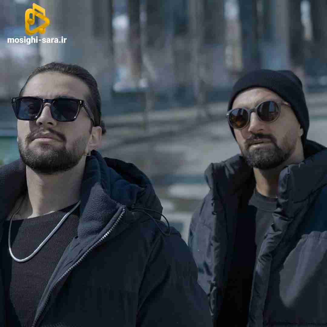 دویار همه روز و شبمو میسازه عطر موهای بازت