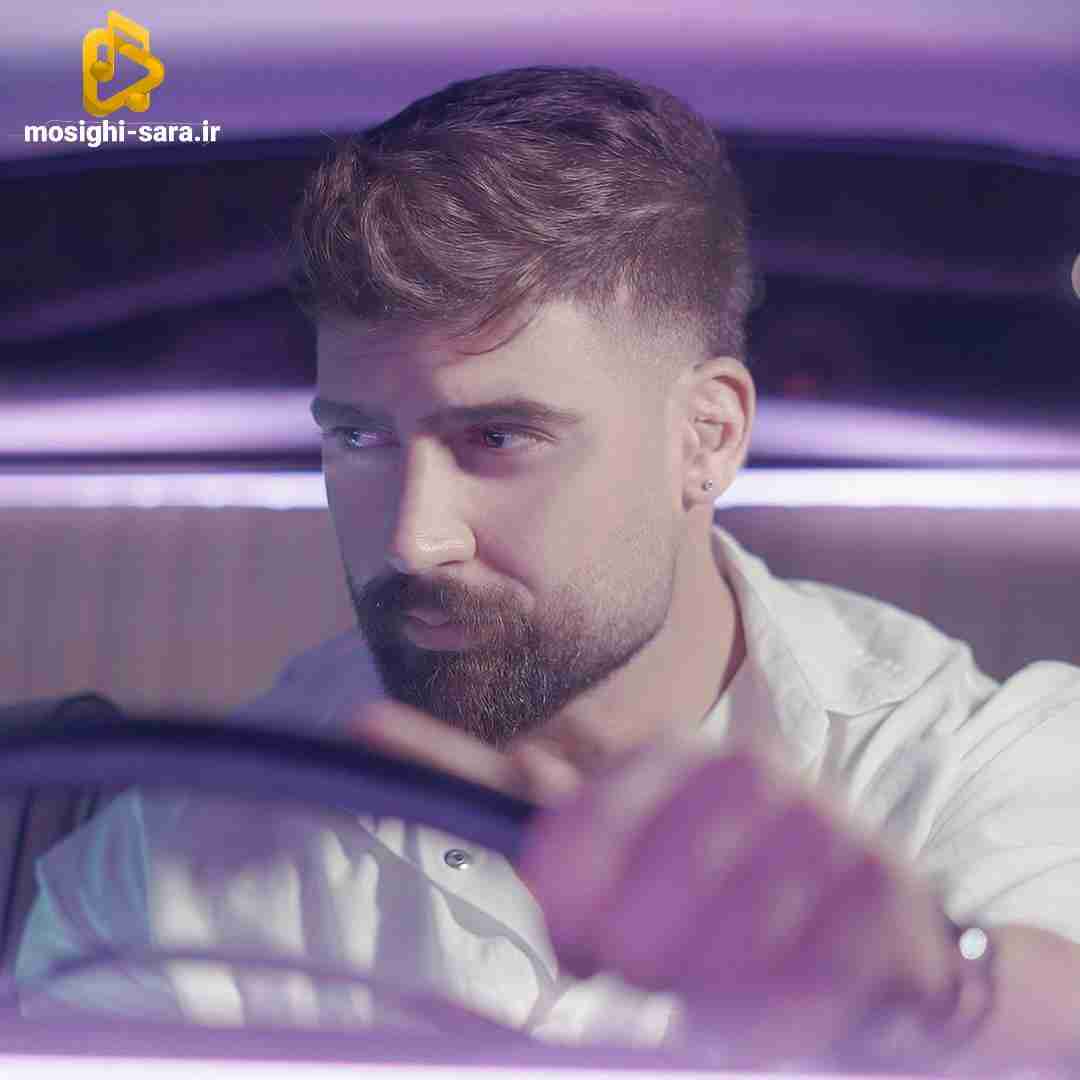 دانلود آهنگ همه چی تمومه دیگه از الان آزادی کاری کنم از محمد محرمی