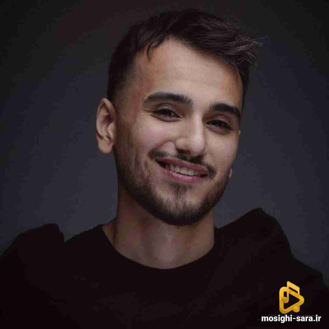 متیار همش کار میزنم از عشق و حال میزنم