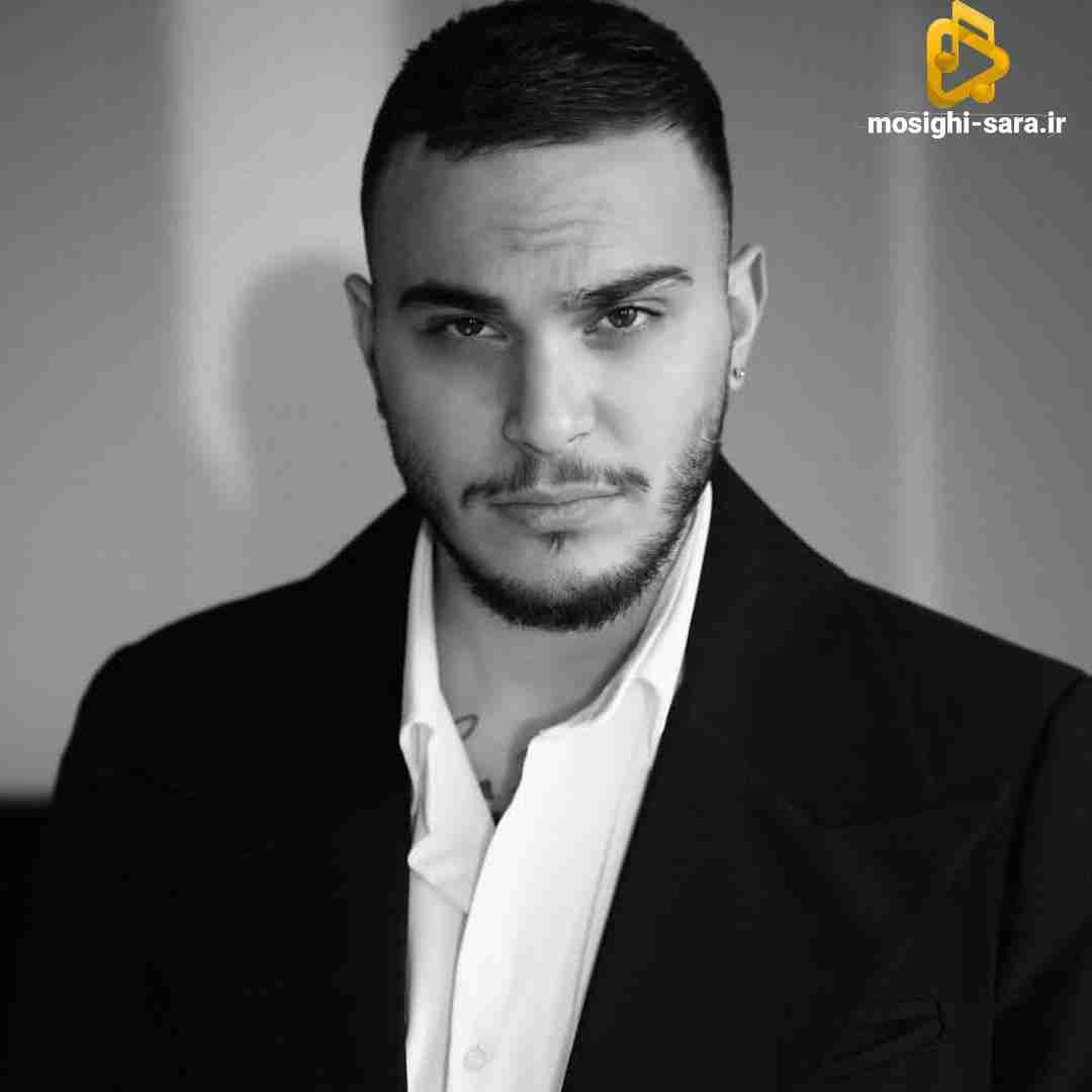 مهیار نمیشناسمت ولی مشکیه پیرهنم تو تنهاییام