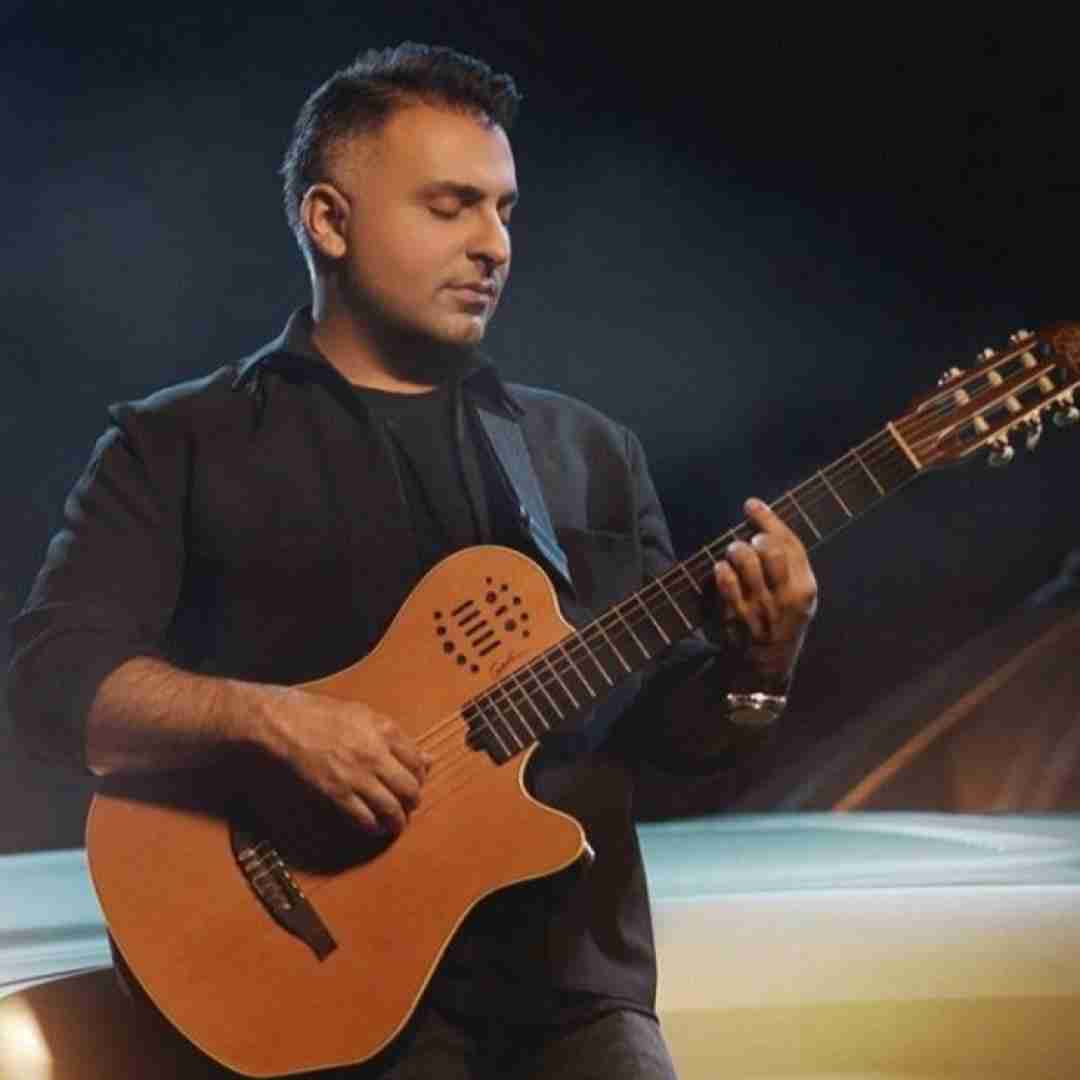 دانلود آهنگ آینده غمگین من از علیرضا طلیسچی