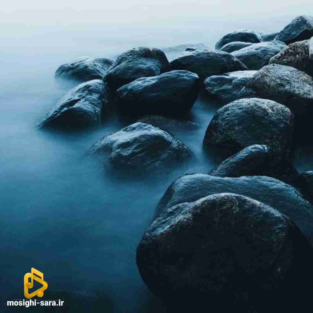 تو هی قلبمو میشکونی باهام نمیمونی