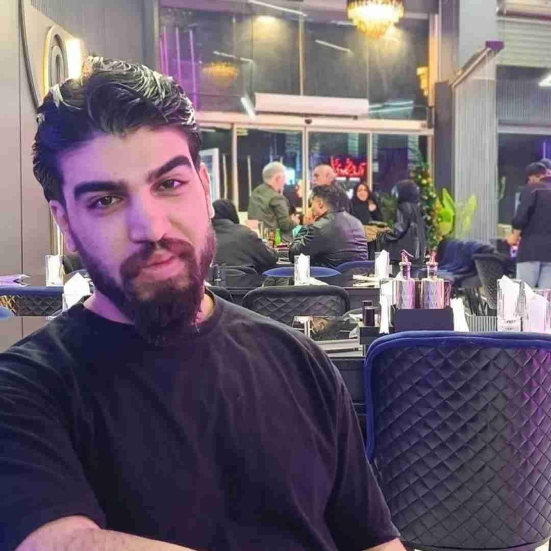 علی بیرو عاقد